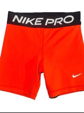 Nike Pro Junior Girls Size M Red/Black Sample Piece Tight Fit 5” Training Shorts